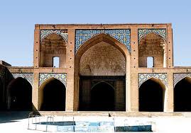 بازشناسی نقش و تأثیر جریانهای فکری عصرصفوی در شکلگیری ورودی مساجد مکتب اصفهان
